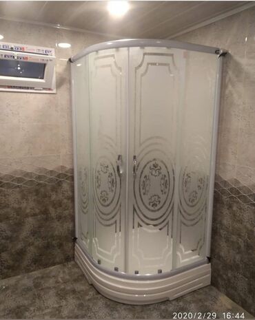 Duş kabinaları, arakəsmələr: Yeni Üstü açıq kabina, Künc üçün, Ödənişli çatdırılma — 29