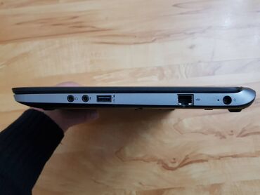 HP: Intel Core i5, 8 GB OZU, 13.3 " — 9