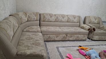 шкаф кухный: Угловой мягкий гарнитур: диван + кресло - Конфигурация: большой