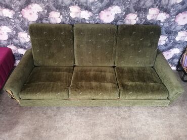 палеты мебель: Диван-кровать, цвет - Зеленый, Б/у