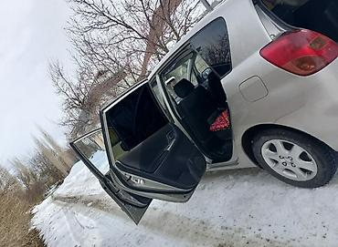 Toyota: Toyota Corolla Verso: 2003 г., 1.8 л, Механика, Минивэн — 3