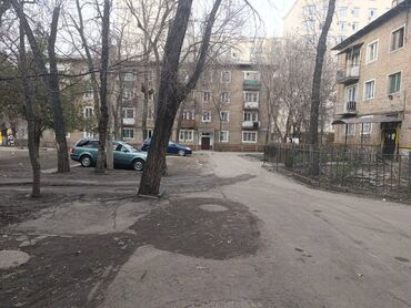 продаю дом жениш: 1 комната, 29 м², Хрущевка, 2 этаж, Старый ремонт