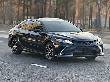Toyota: Toyota Camry: 2021 г., 2.5 л, Автомат, Гибрид, Седан — 1