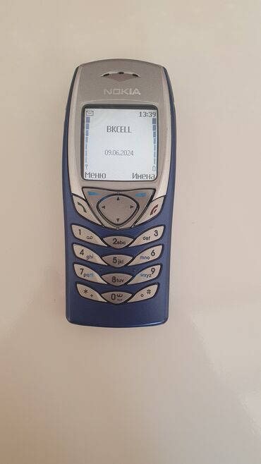 nokia 909: Nokia 600, rəng - Göy, Düyməli