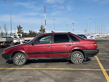 Volkswagen: Volkswagen Passat: 1988 г., 1.8 л, Механика, Бензин, Седан — 4