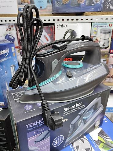 Утюги: Утюг Простой, Керамический, Регулировка подачи пара, Система защиты от накипи — 7