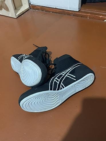 волейбольные кроссы: Мужские кроссовки, 41, 41.5, Asics, Новый, цвет - Черный — 3
