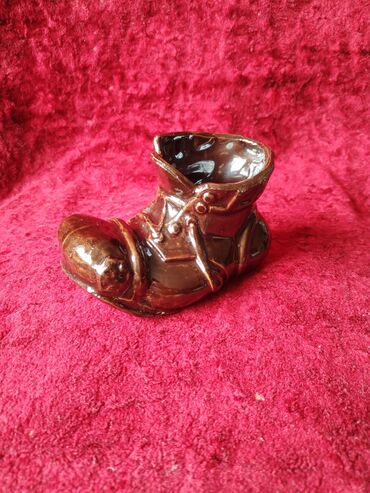 Digər kolleksiyalar: Keramik “çəkmə” formalı suvenir/konteyner - Material: keramika -da lalafo.az — 5 Digər kolleksiyalar: Keramik “çəkmə” formalı suvenir/konteyner - Material: keramika — 5