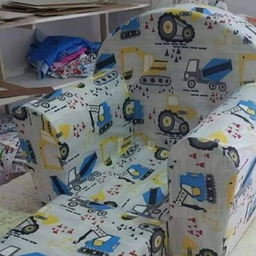 Ostale dečije stvari: Praktične dečije foteljice, izradjene od čvrstog sunđera i presvučene — 7