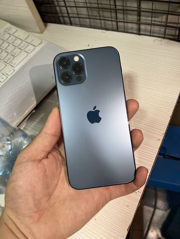 Apple iPhone: IPhone 12 Pro, Б/у, 256 ГБ, Синий, Зарядное устройство, Защитное стекло, Чехол, 80 %