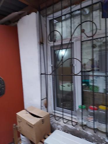 kohne ev: 28 May 1 otaqlı, 20 kv. m, Təmirsiz — 2