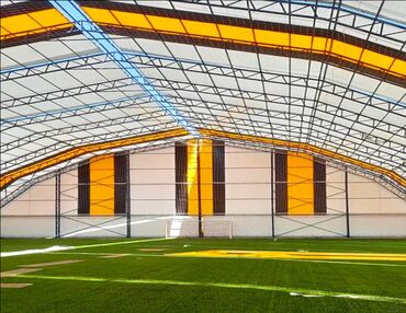 Çadırlar: Futbol Stadionu Tikintisi Açıq və Qapalı idman sahələrinin