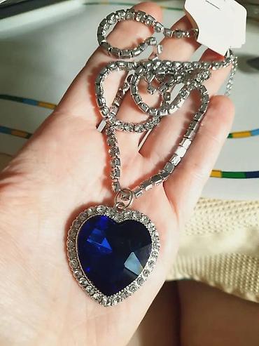 Ogrlice: ✨🌊 Ogrlica Titanik - Crveno Srce! ❤️💎💙 Cena:1200din Zasijajte ovim — 11