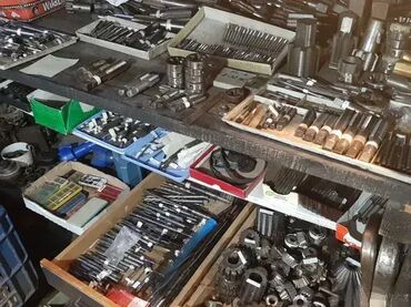 namestaj iz inostranstva: Alat iz radionice na prodaju 🏭 Na prodaju alat iz masinske radionice 🔧
