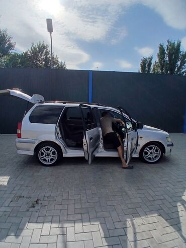оборудование для автомойки цены в бишкеке: Mitsubishi Space Wagon: 2000 г., 2.4 л, Механика, Бензин, Минивэн