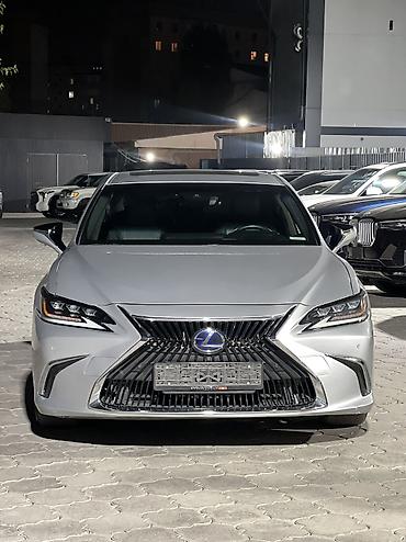 toyota aurus: Lexus ES: 2019 г., 2.5 л, Вариатор, Гибрид, Седан — 1