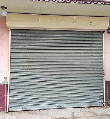 Jalüz qapı satılır. Ölçüsü 265 x 250 sm-dir. Metal konstruksiyalı