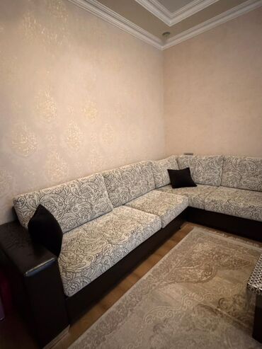 bi led: Künc divan, İşlənmiş, Açılan, Bazalı, Parça, Çatdırılma yoxdur