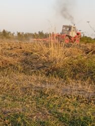 Traktorlar: Satılır: Kənd təsərrüfatı traktoru və qoşqu aqreqat Ünvan: Zərdab -da lalafo.az — 2 Traktorlar: Satılır: Kənd təsərrüfatı traktoru və qoşqu aqreqat Ünvan: Zərdab — 2