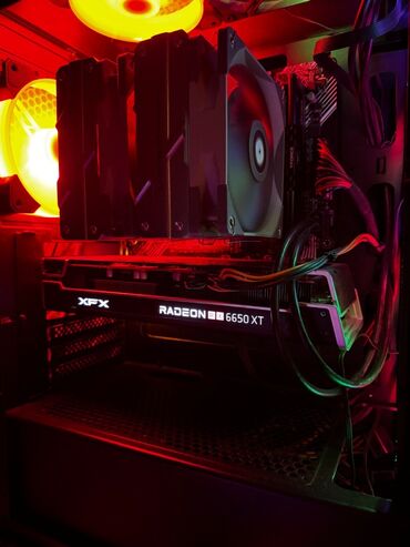 Sərt disklər (HDD): Xfx Radeon rx 6650 8gb 3 fanli cox yaxsi vezyetdedir qutusu var