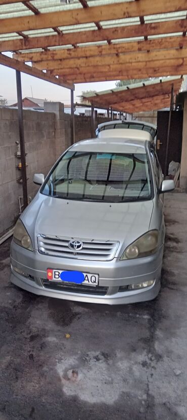 Toyota: Toyota Ipsum: 2003 г., 2.4 л, Автомат, Газ, Минивэн