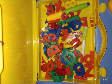 детский игра: Развивающие игрушки 1Магнитная доска с чемоданчиком в котором цифры и