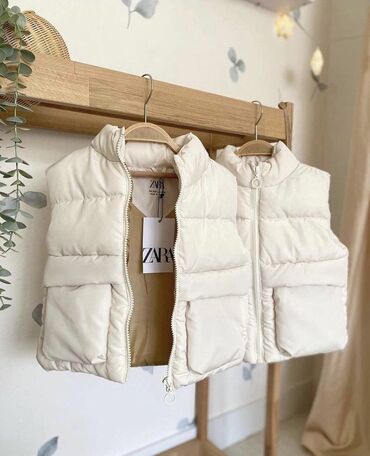 детская курточка: Детская одежда из ZARA Размеры от 2х до 8лет Размеры уточняйте в лс