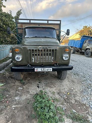 жатый воздух: Грузовой автомобиль самосвал ГАЗ (серия 53/3307) Описание: - — 1