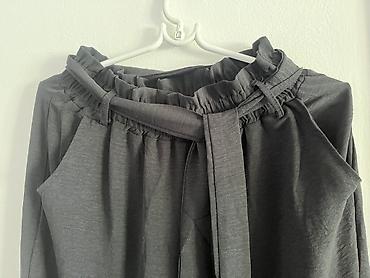 springfield pantalone zenske: Ženske široke pantalone – crne - Model sa visokim strukom i naboranim — 3