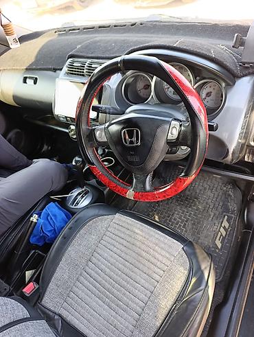 fit 2: Honda Fit: 2003 г., 1.5 л, Вариатор — 7
