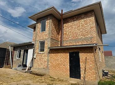 Продажа коттеджей и домов: Г. Чолпон- Ата в центре 2-этажный кирпичный дом 6-соток Дом 5ком — 1