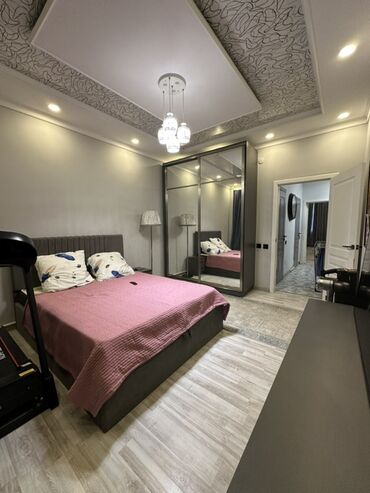 жер тамдан квартира керек: 3 комнаты, 90 м², Элитка, 1 этаж, Косметический ремонт