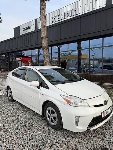 Toyota: Toyota Prius: 2012 г., 1.8 л, Вариатор, Гибрид, Хэтчбэк — 2