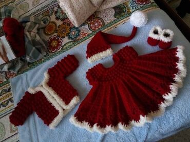 Dəstlər: Qırmızı-ağ rəng palitrasında əl ilə toxunmuş körpə geyim dəstləri - — 16
