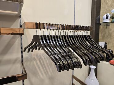 Digər mebel: Geyim mağazası ücün mebel,vitrin stilaj,aksesuarlar, kreslo -da lalafo.az — 5 Digər mebel: Geyim mağazası ücün mebel,vitrin stilaj,aksesuarlar, kreslo — 5