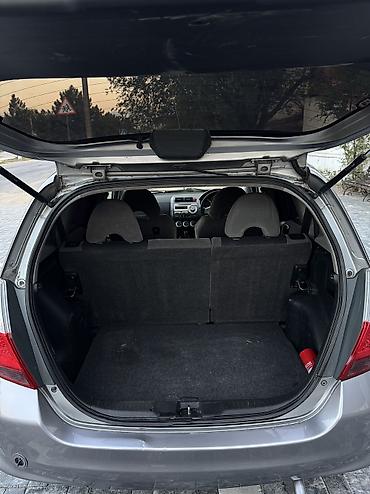 хэтчбек машина: Honda Fit: 2004 г., 1.3 л, Вариатор, Газ, Лифтбек — 8
