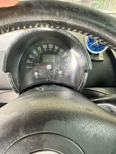 Volkswagen: Volkswagen New Beetle: 2000 г., 2 л, Автомат, Бензин, Хэтчбэк — 9