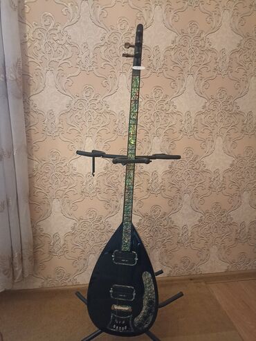 Saz: Salam musiqiçi yoldaşlarım alət öz şəxsi alətimdir. Türk saz