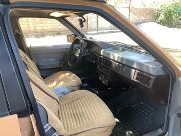 Москвич: Москвич 2141: 1990 г., 1.5 л, Механика, Бензин, Хэтчбэк — 10