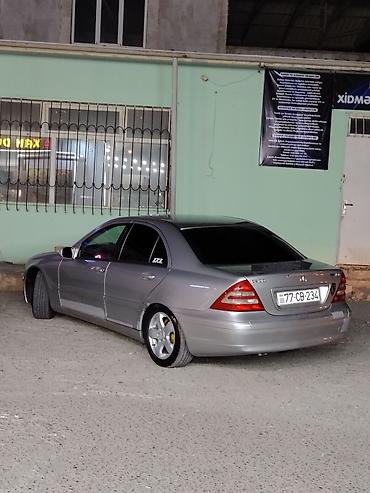 yan güzgülər s: Mercedes-Benz C-Class: 2 l | 2000 il Sedan — 2