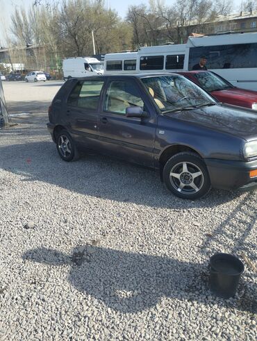 бишкек продажа авто: Volkswagen Golf: 1993 г., 1.6 л, Механика, Бензин, Хэтчбэк
