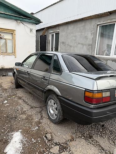 Volkswagen: Volkswagen Passat: 1991 г., 1.8 л, Механика, Бензин, Хэтчбэк — 6