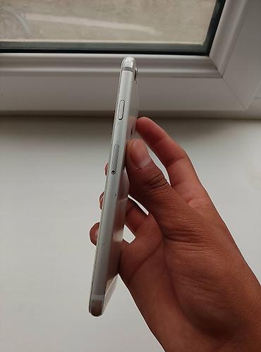 Apple iPhone: IPhone 6s, серебристый - Дисплей 4.7" Retina (1334×750), 3D Touch - — 6