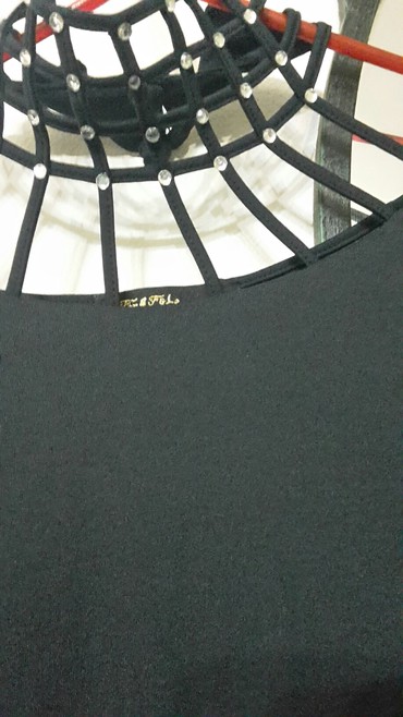 Košulje i bluze: Preleba svecana bluza sa cirkonima strec univerzalna velicina na lalafo.rs - slika 2 Preleba svecana bluza sa cirkonima strec univerzalna velicina - Nis - slika 2