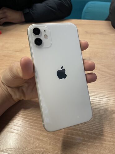 Apple iPhone: IPhone 11, Б/у, 128 ГБ, Белый, Чехол, 67 %