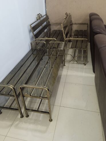 Скамейки: Скамейка Металл, Со спинкой, Без крыши — 12