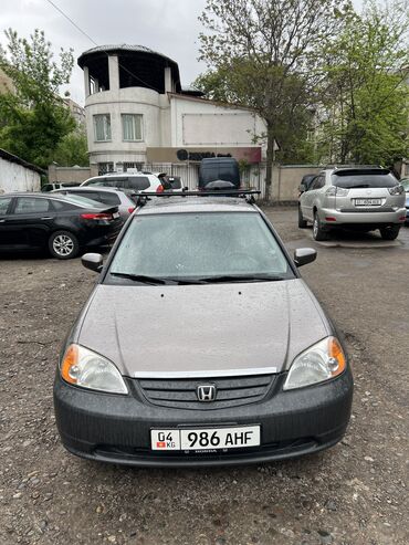 электронный машины: Honda Civic: 2002 г., 1.6 л, Механика, Бензин, Седан