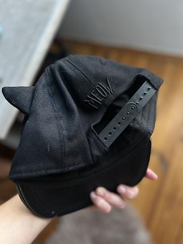 kepka: H&M Divided kepka – “MEOW” detalı, pişik qulaqlı — 3