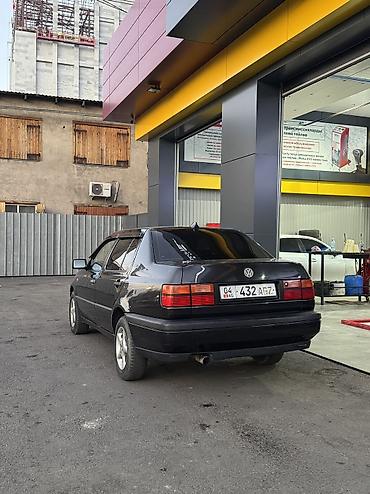 Volkswagen: Volkswagen Vento: 1993 г., 1.8 л, Механика, Бензин, Седан — 7