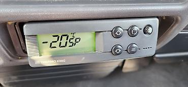 Легкий грузовой транспорт: Легкий грузовик, Mercedes-Benz — 4